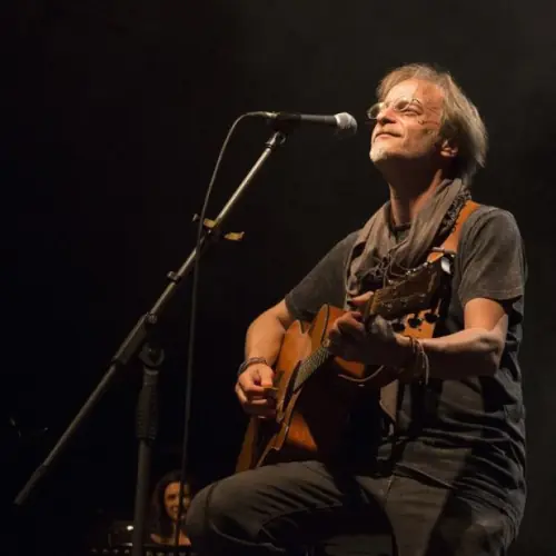 Ο Μίλτος Πασχαλίδης στο θέατρο Βράχων