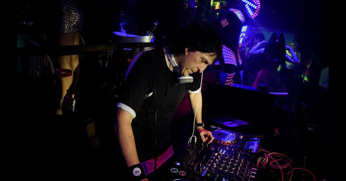 Athens DeeJay 95.2 στην Πλατεία Αγίων Ασωμάτων